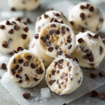 Frozen Chocolate Chip Yogurt Bites : Healthy No-Bake Summer Snack